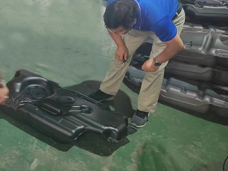 汽车加油嘴1.jpg
